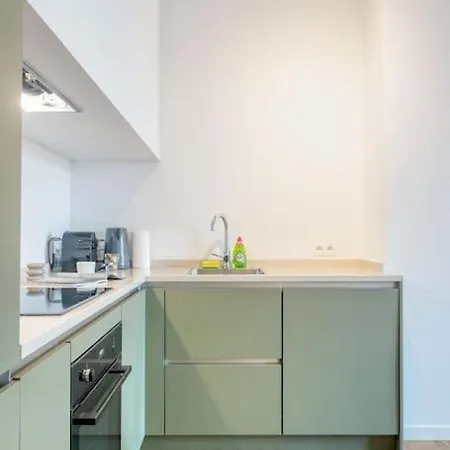 Cozy Retreat In With Balcony * Antwerpen